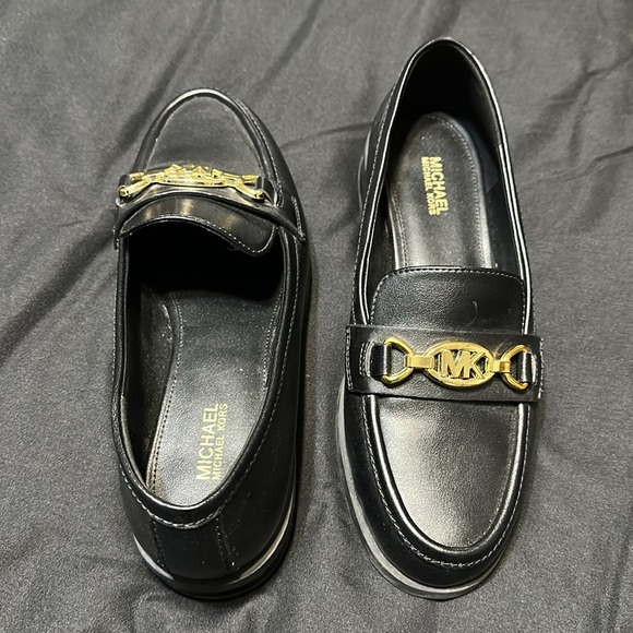 Like new - Picture 3 of 3